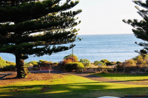 Vista Victor Harbor Beachfront Apartment No 4